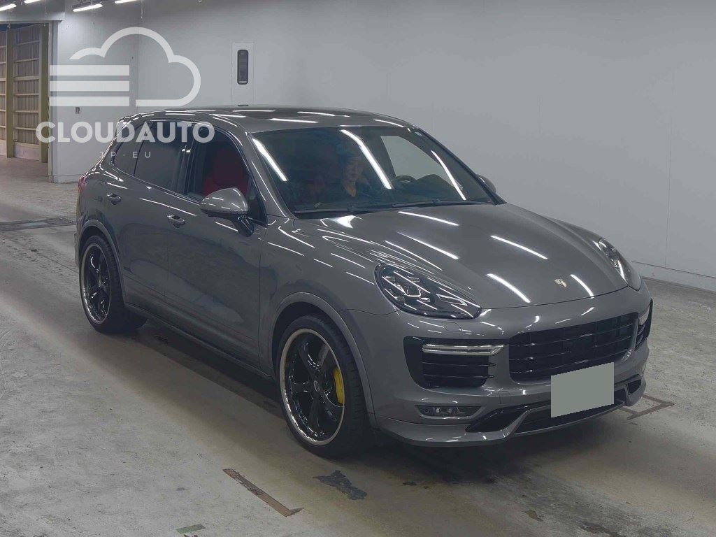 2015 Porsche CAYENNE