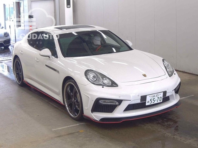 2012 Porsche PANAMERA